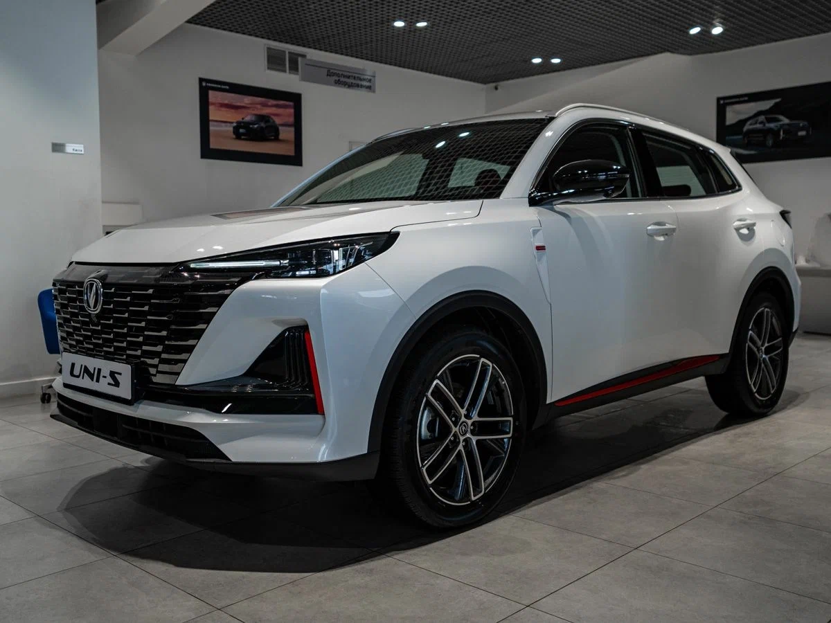 Changan UNI-S/CS55Plus с салона по цене от 1 350 000 рублей