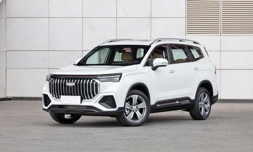 Geely Okavango с салона по цене от 1 630 000 рублей